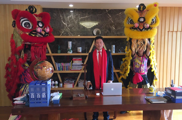 千秋偉業(yè)添錦繡 萬(wàn)里鵬程展宏圖 —— 常青樹(shù)舞獅獻(xiàn)瑞賀新春，歡天喜地迎開(kāi)工！